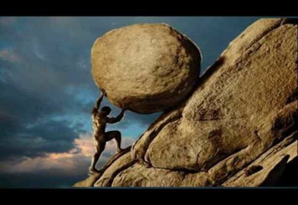 Gălăgioasa Firea și blestemul sisific al românilor 